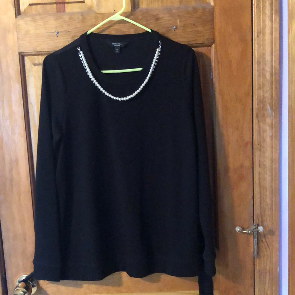 Simply Vera black top with necklace attachment